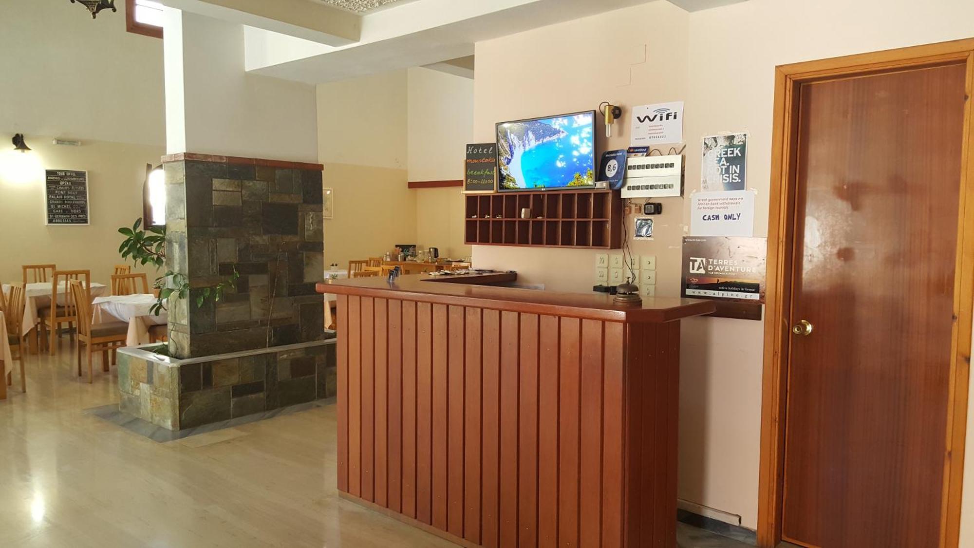 Moustakis Hotel Agia Efimia Exterior photo